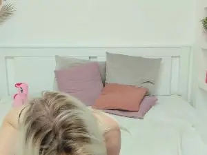 Cam4 Adult Video Chat of MissYvie1