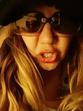 Cam4 Watch Live Sex Cams of margot30