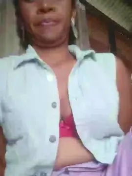 Cam4 Free Live Porn of Nellu33