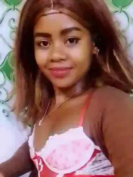 Cam4 Free Porn Cam of ameline1
