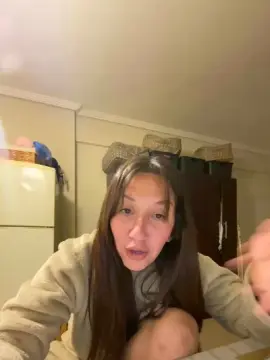 Cam4 Live Sex Cam of Queenyes