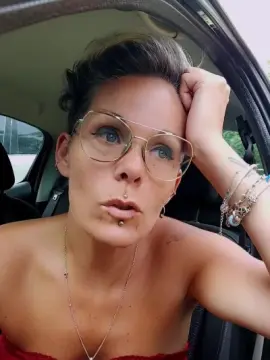 Cam4 Live Porn of missfreya_bzh