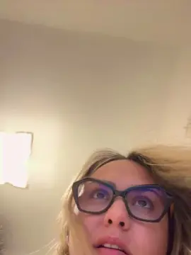 Cam4 Free Live Porn of susixxx4u