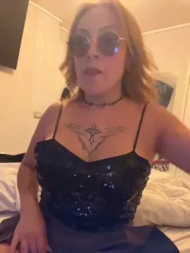 Cam4 Nude Webcam of charlotte_milf3