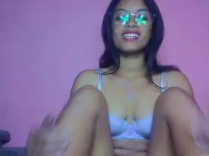 Cam4 Live Sex of Sisie_Sexyy