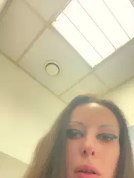 Cam4 Live Sex of bigiulia42gcom2
