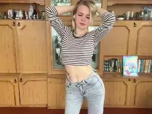 Cam4 Live Sex Cam of MadlynOkamoto
