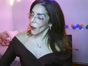 Cam4 Free Live Porn of AlanaV
