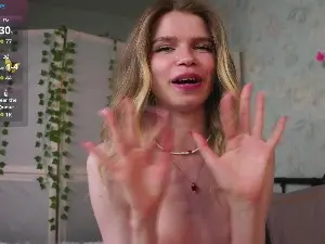 Cam4 Watch Live Sex Cams of CloverChapel