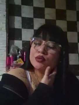 Cam4 Sex Chat of yamila36