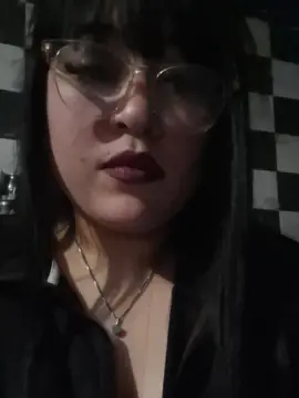 Cam4 Watch Live Sex Cams of yamila36