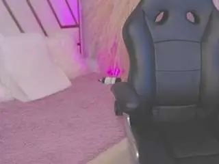 Camsoda Live Sex Cam of sarahgrey18