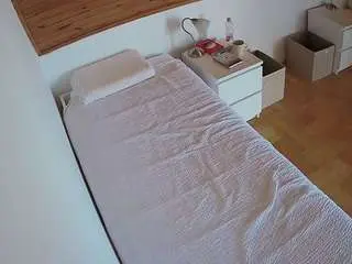 Camsoda Live Porn of voyeurcam-julmodels-greybed-1