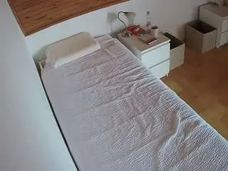 Camsoda Free Live Porn of voyeurcam-julmodels-greybed-1