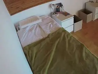 Camsoda Live Sex of voyeurcam-julmodels-greybed-1