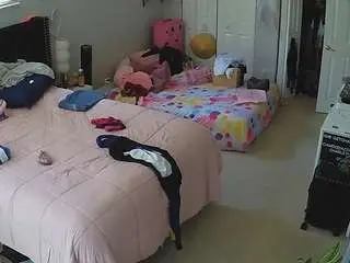 Camsoda Watch Live Sex Cams of voyeurcam-house-charleys-room