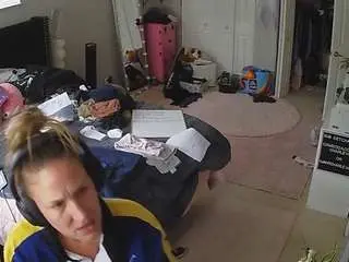 Camsoda Watch Live Sex Cams of voyeurcam-house-charleys-room