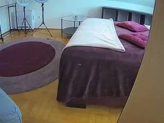 Camsoda Best Webcam of voyeurcam-julmodels-whitebed-6