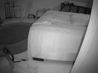 Camsoda Adult Webcam of voyeurcam-julmodels-whitebed-6