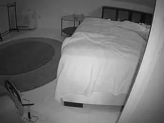 Camsoda Best Webcam of voyeurcam-julmodels-whitebed-6