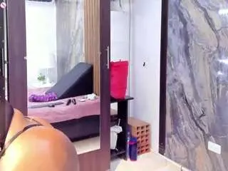 Camsoda Adult Webcam of laurasaenz01