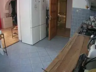 Camsoda Adult Webcams of voyeurcam-julmodels-kitchen