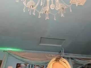 Camsoda Free Live Porn of adrianna777