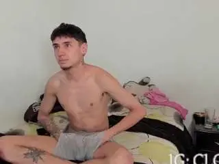 Camsoda Live Sex Cam of cloe-and-taylor