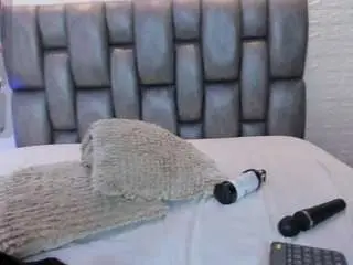 Camsoda Free Porn Cam of carolinne-miller