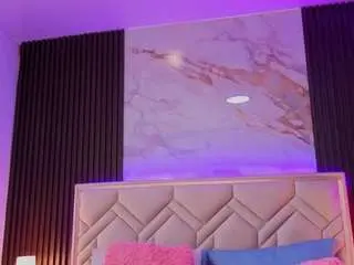 Camsoda Free Porn Cam of miaafarrel