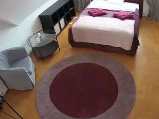 Camsoda Live Sex of voyeurcam-julmodels-whitebed-1