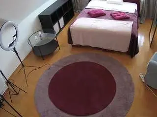 Camsoda Free Live Porn of voyeurcam-julmodels-whitebed-1