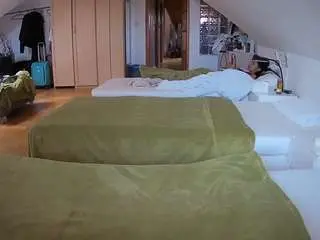 Camsoda Free Porn Cam of voyeurcam-julmodels-bed-3