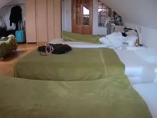 Camsoda Best Webcam of voyeurcam-julmodels-bed-3