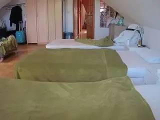 Camsoda Sex Chat of voyeurcam-julmodels-bed-3