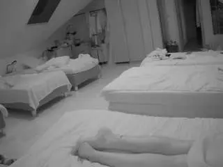 Camsoda Adult Video Chat of voyeurcam-julmodels-bed-3