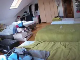Camsoda Live Sex Cam of voyeurcam-julmodels-bed-3