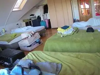 Camsoda Free Porn Cam of voyeurcam-julmodels-bed-3