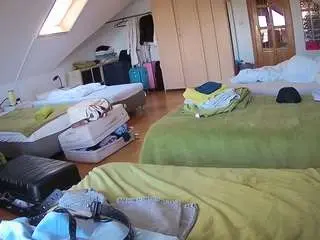 Camsoda Sex Chat of voyeurcam-julmodels-bed-3