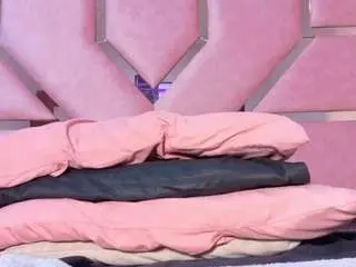Camsoda Watch Live Sex Cams of angelinajoliee
