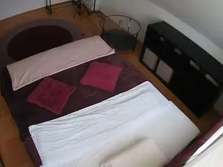 Camsoda Free Live Porn of voyeurcam-julmodels-whitebed-2