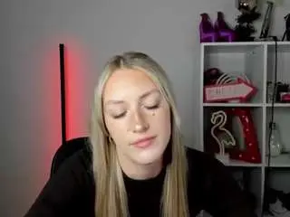 Camsoda Best live sex cam show of evelynblond