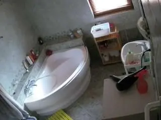 Camsoda Nude Webcam of voyeurcam-julmodels-bath-1st-2