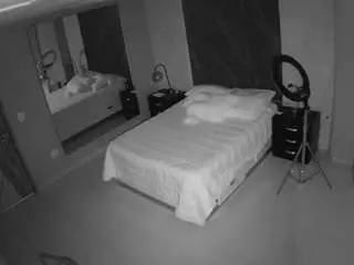 Camsoda Live Sex Cam of voyeurcam-casa-salsa-bedroom-4