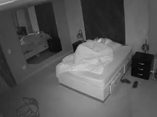 Camsoda Live Sex Cam of voyeurcam-casa-salsa-bedroom-4