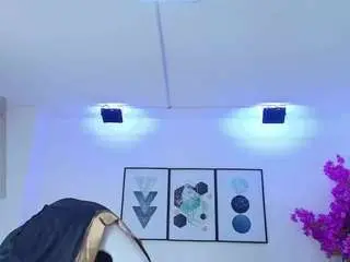 Camsoda Nude Webcam of tamaragrays