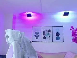 Camsoda Sex Cam of tamaragrays