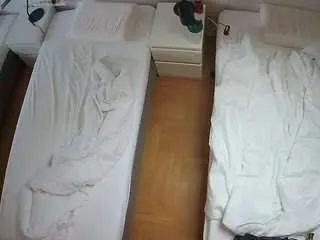 Camsoda Watch Live Sex Cams of voyeurcam-julmodels-bed-5