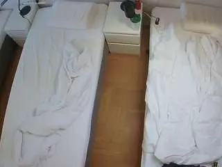 Camsoda Sex Chat of voyeurcam-julmodels-bed-5