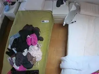 Camsoda Best Webcam of voyeurcam-julmodels-bed-5